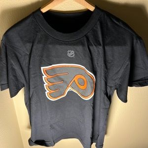 NHL Men’s Flyers Briere 48 Jersey Tee Color Black Size Small?